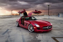 Mercedes-Benz SLS AMG with HRE P207 in Polished Clear